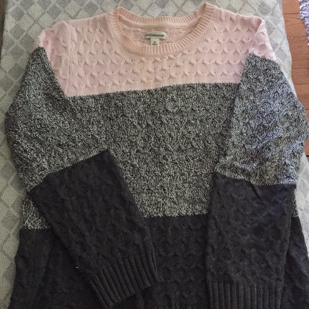 Croft&Barrow sweater. Pink/gray/charcoal. Size M.